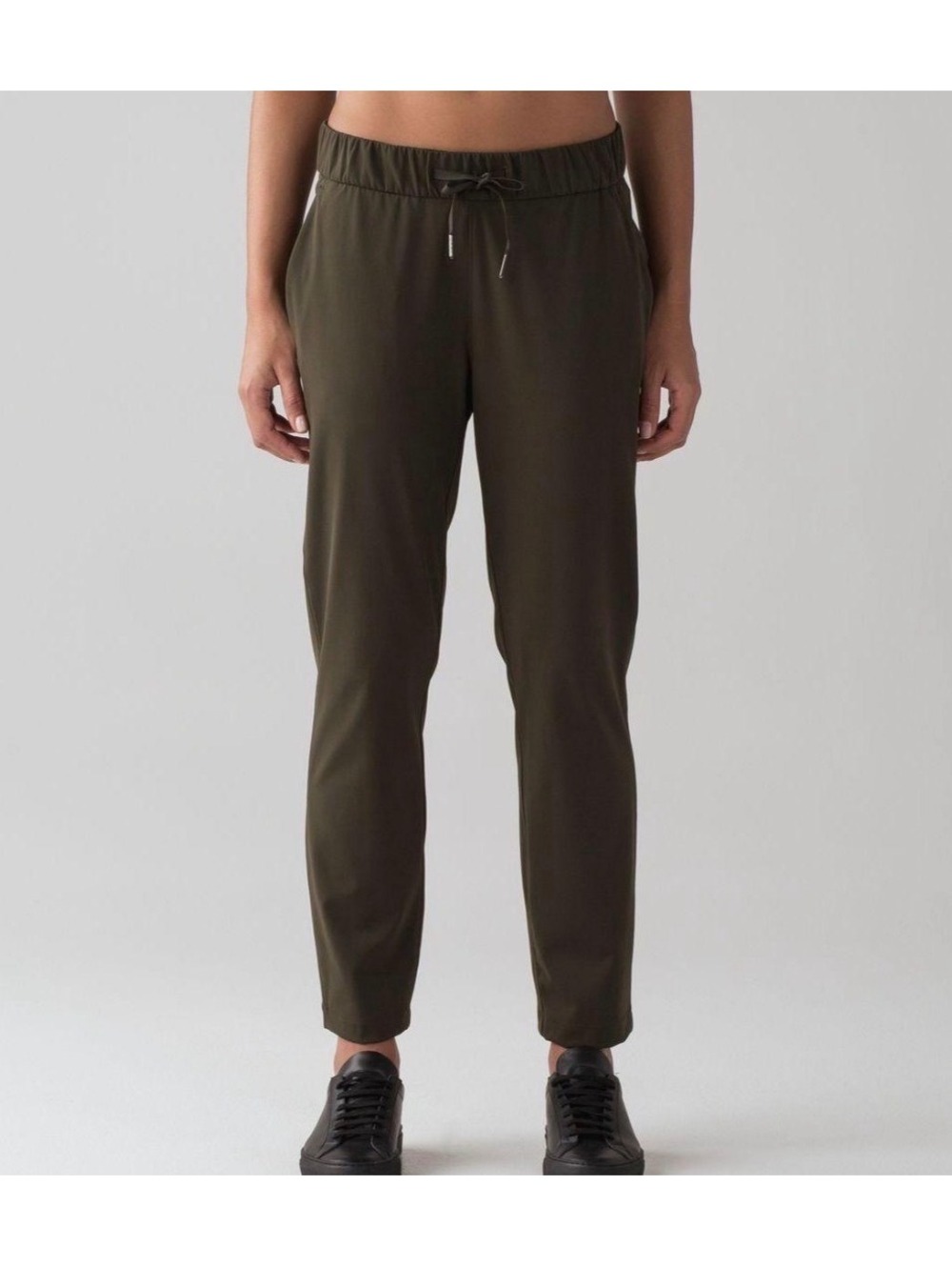 Lululemon on the fly pant army green